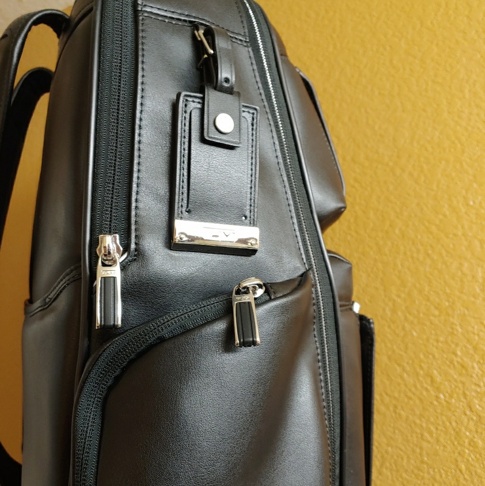 Tumi arrive Bradley leather business backpack